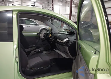 2003 Volkswagen New Beetle Gls 2.0L z USA, uszkodzony, nr VIN 3VWCK21C23M420031